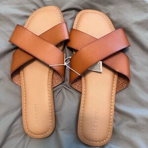 Old Navy Women's Tan Cross-Strap Sandals